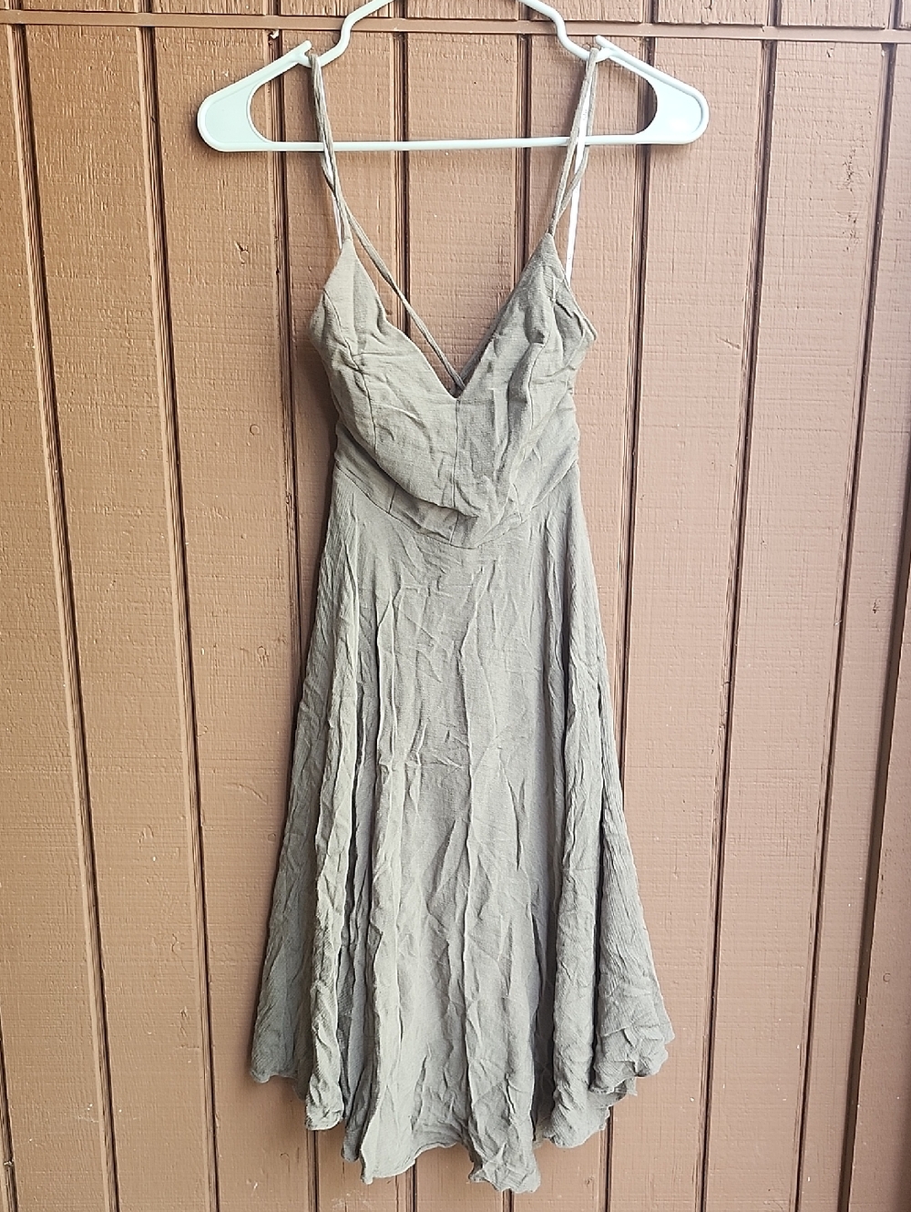 Lulus Women's Strappy V-Neck Midi Dress in Olive Green